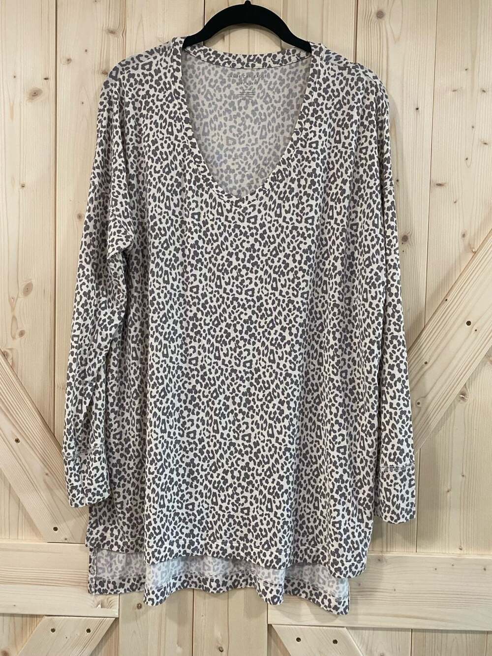 American Eagle Soft & Sexy V-Neck Tunic Size S oversized Cheetah Print
